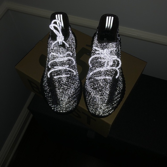 Yeezy 350 V2 Black Reflective - Picture 5 of 8